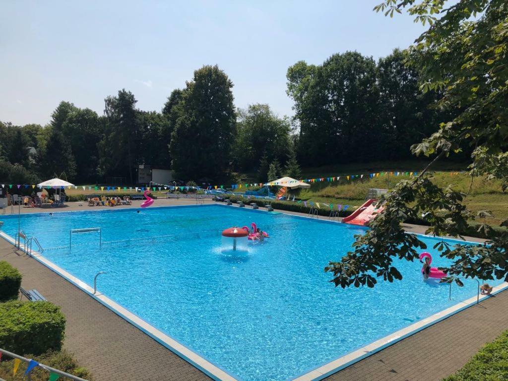 Ferienwohnungen Siebenlehn Am Romanus Freibad Luaran gambar